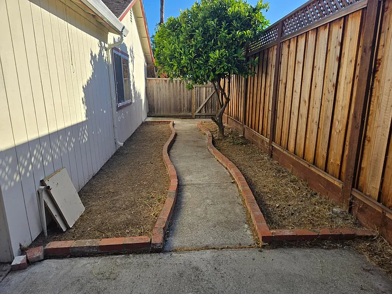 37788 Dahlia Dr — Photo 13