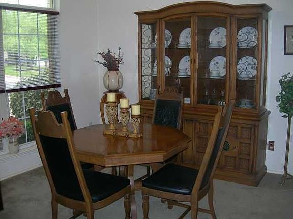 4th Bedroom or Formal Dining - has closet and double doors could easily be add