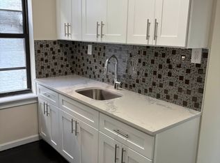 2119 27th St APT 3C, Astoria, NY 11105