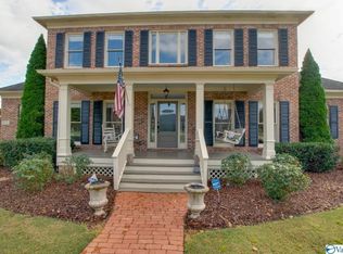 3100 Chamlee Pl SE, Owens Cross Roads, AL 35763