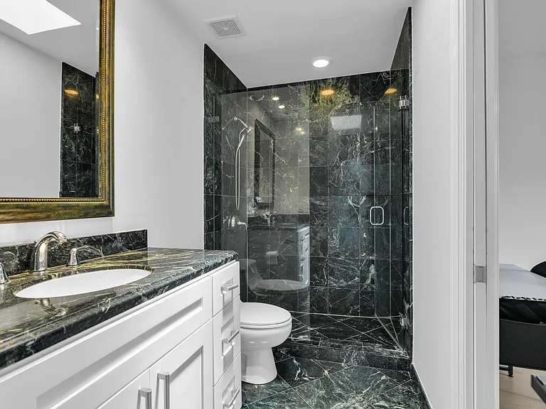 753 Villa Portofino Cir — Photo 39