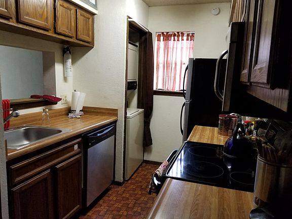 New appliances; washer and dryer included in unit