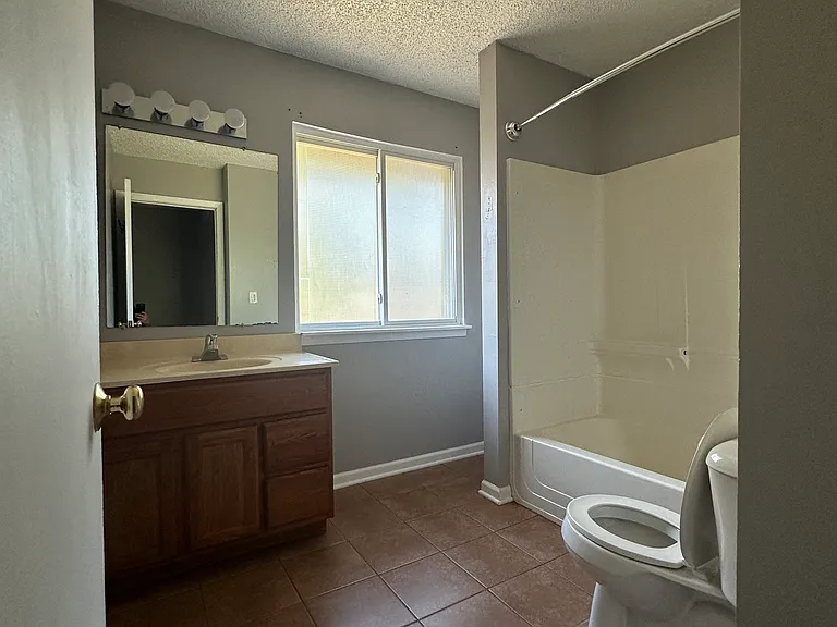 1741 Bell Dr — Photo 16