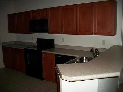 4th image of 513 Bayfront Dr #513