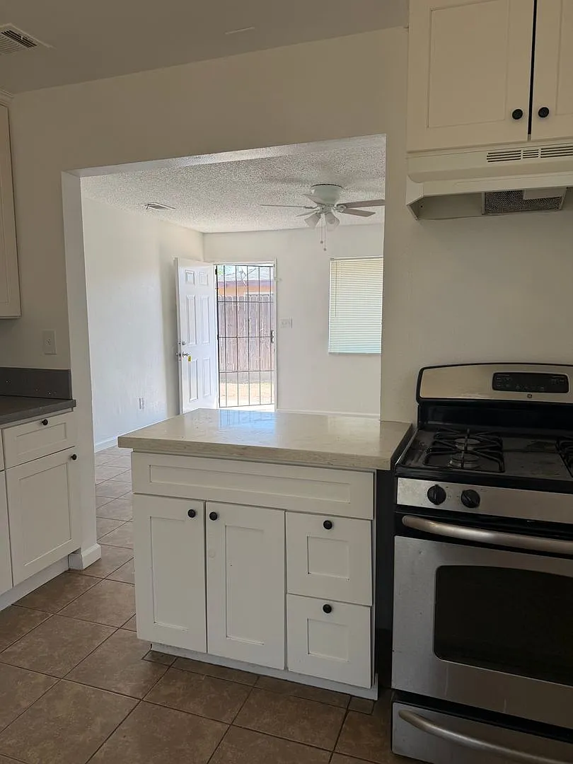 327 & 325 Dobrusky Dr — Photo 2