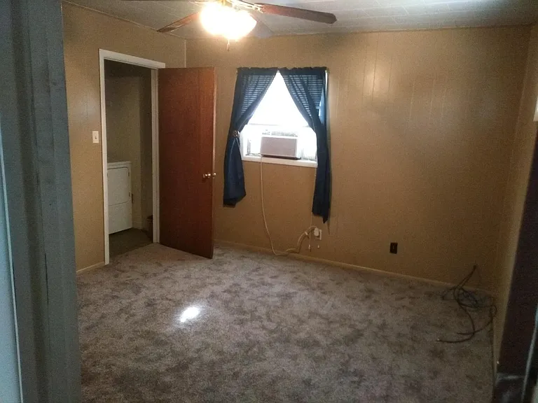 209 Frontera St — Photo 9