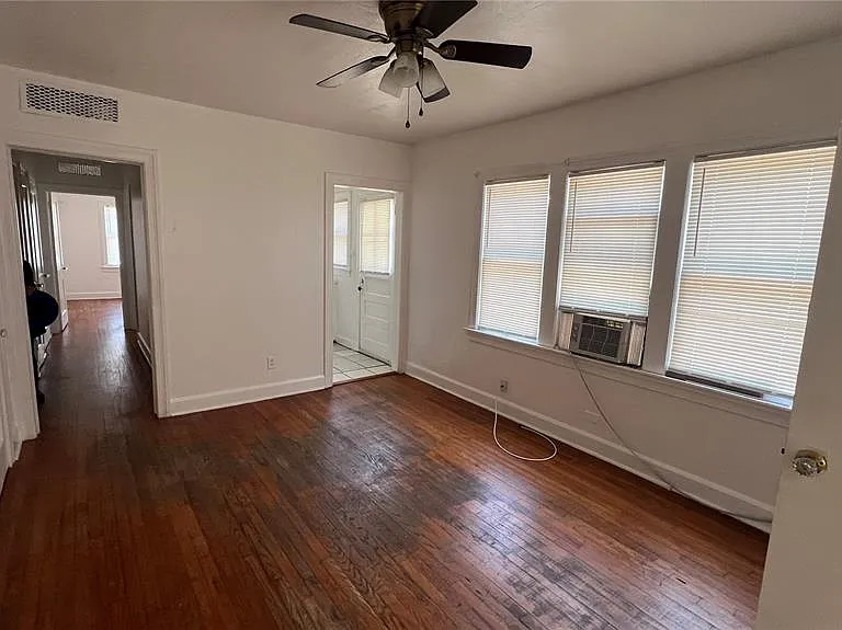 735 Grove St N #2 — Photo 4