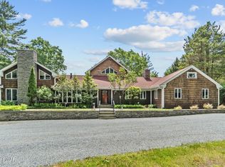 114 Log Tavern Rd, Milford, PA 18337