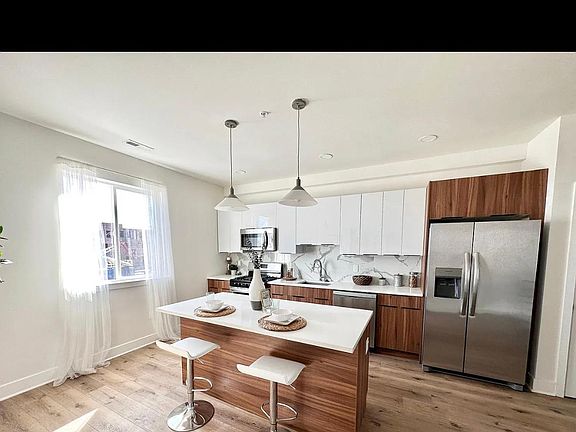 3rd image of 2500 E Tioga St #C