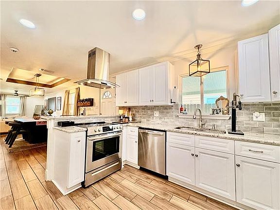 5th image of 5925 Pauline Dr