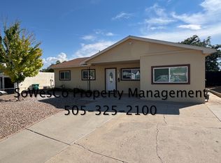 5007 Loma Alta Dr, Farmington, NM 87402