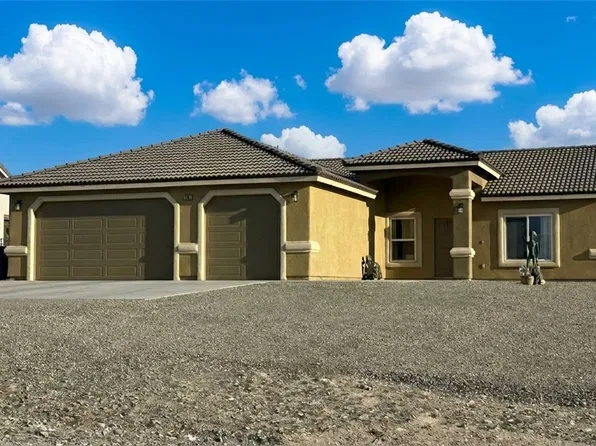 2151 Iroquois Ave, Pahrump, NV 89048