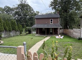 224 Congress Dr, Oil City, PA 16301