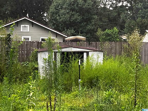 2nd image of 3258 Pike Ave