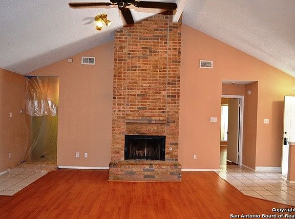 3rd image of 9523 Woodland Hills Dr