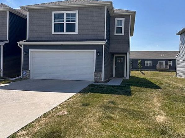 827 Oak Dr