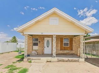 611 W 8th St, Pecos, TX 79772