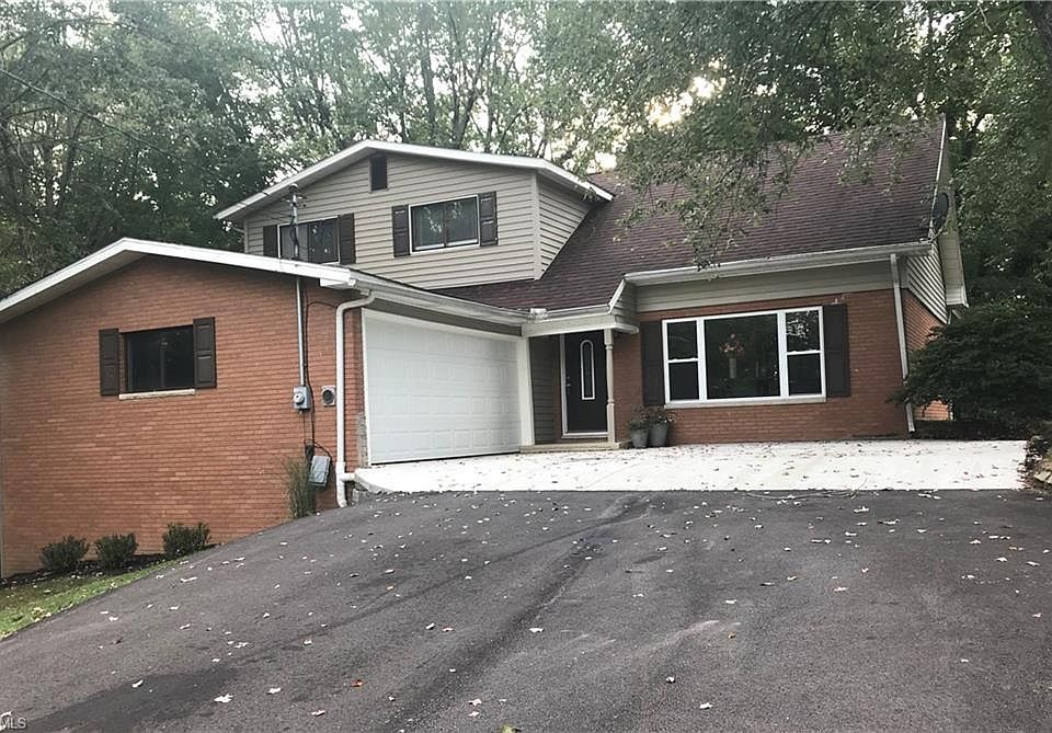 1st image of 1190 Lakewood Cir