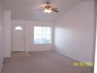 2nd image of 860 S 5 W APT 6