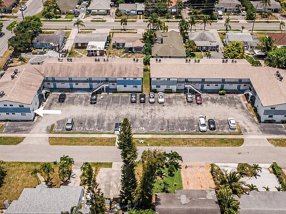 2nd image of 410 W Palm Street #B8