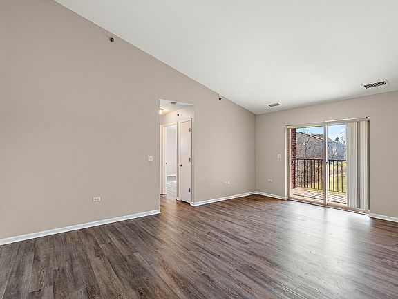 4th image of 6950 Heritage Cir APT 3C