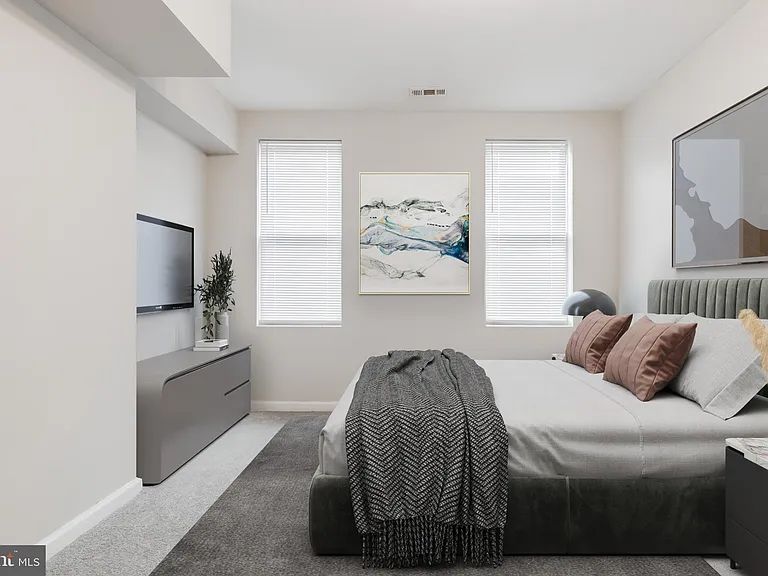1235 N Bond St — Photo 10