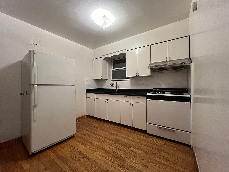 1st image of 75-10 Woodside Ave Floor 3