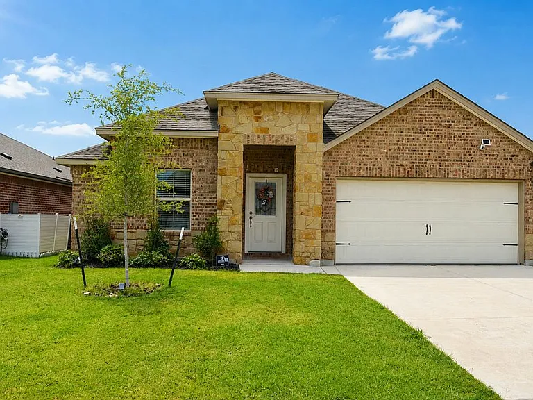 4431 Allison Dr — Photo 1