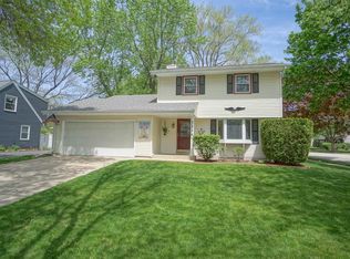 1214 School Dr, Waukesha, WI 53189