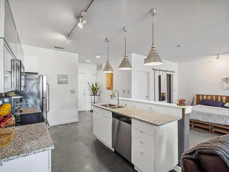1111 S Akard St #210 — Photo 5