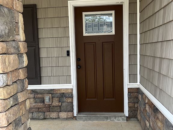 2nd image of 489 Eisenhower Dr