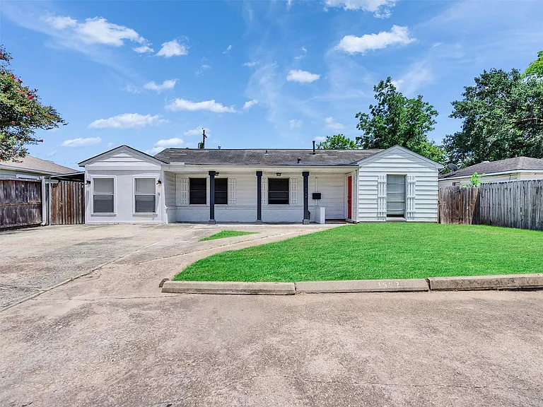 1502 Aldrich St — Photo 1