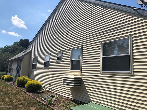 5th image of 49 Birchwood Dr #50
