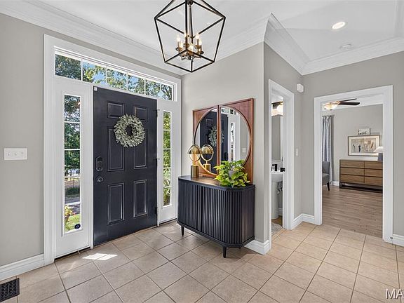 2nd image of 5657 Banez Dr