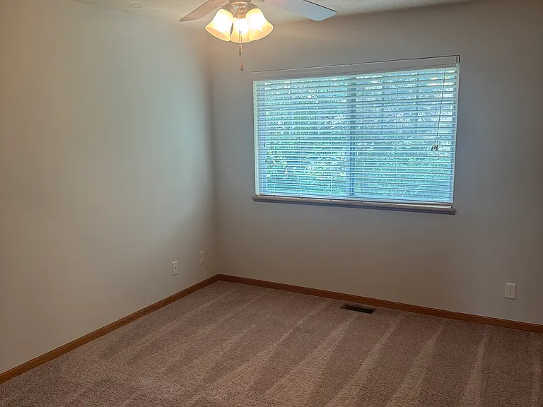 5721 Brendon Ln — Photo 13