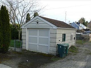 1st image of 921 Times Ave