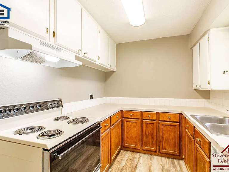 2610 NW Lindy Ave — Photo 28