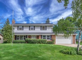 12042 Meadow Ct, Wauwatosa, WI 53222