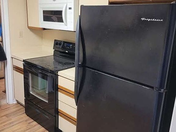4th image of 2734 Manoomin Pl