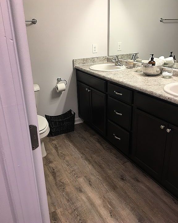 Guest Full Bath