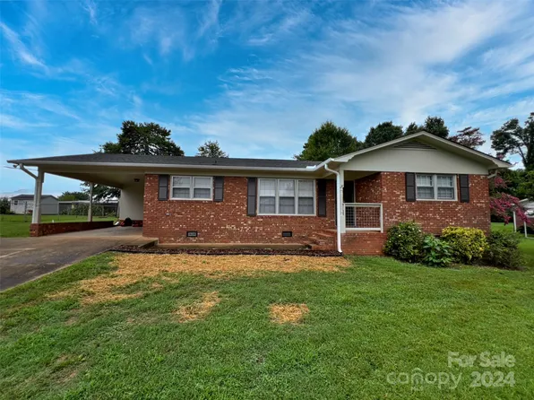 140 Macie Ln, Forest City, NC 28043