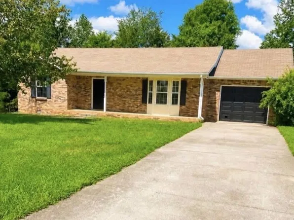 838 Turtle Creek Rd, Clarksville, TN 37043
