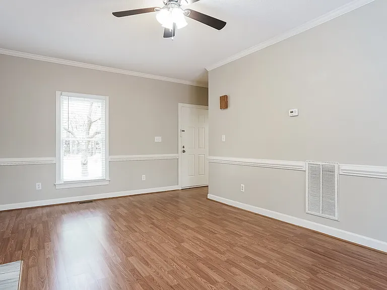 212 Sleepy Creek Dr — Photo 4