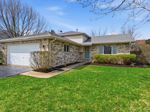 703 Ferret Xing, Oswego, IL 60543