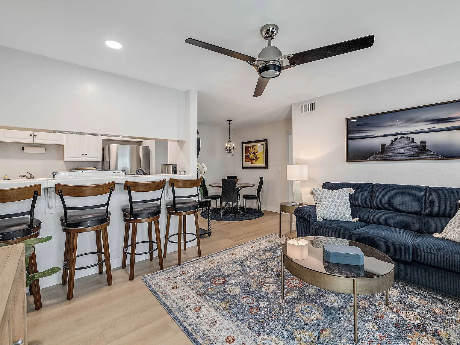 2 bed, 860 sqft, $4,375 — Photo 1