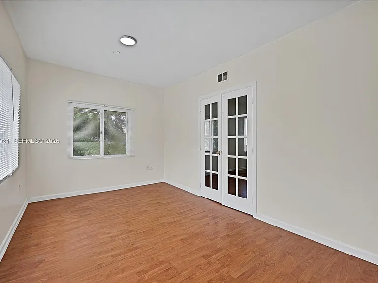109 NW 6th Ave #8 — Photo 9