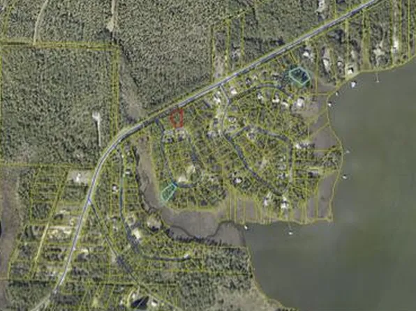 21 Cross Creek Cir, Freeport, FL 32439