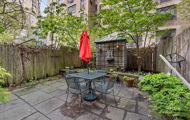 Rented by APT212 INC | media 46