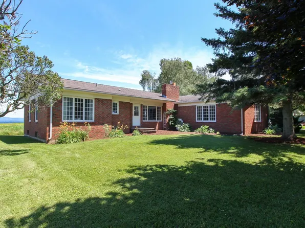 11 Four Winds Lane, North Hero, VT 05474