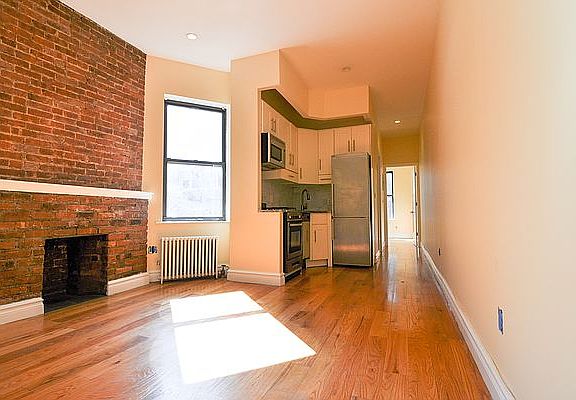 4th image of 164 E 82nd St APT 2D